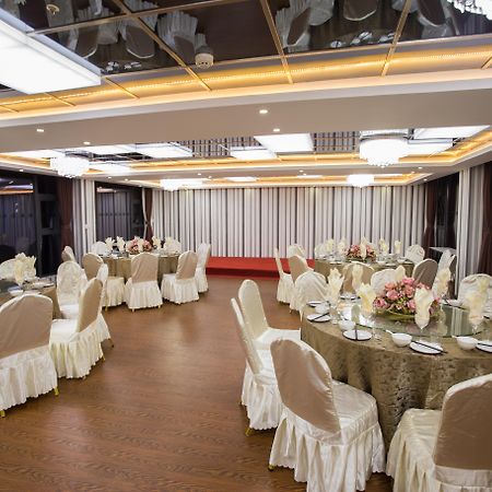 Holiday Inn Express Dujiangyan Ancient City מראה חיצוני תמונה
